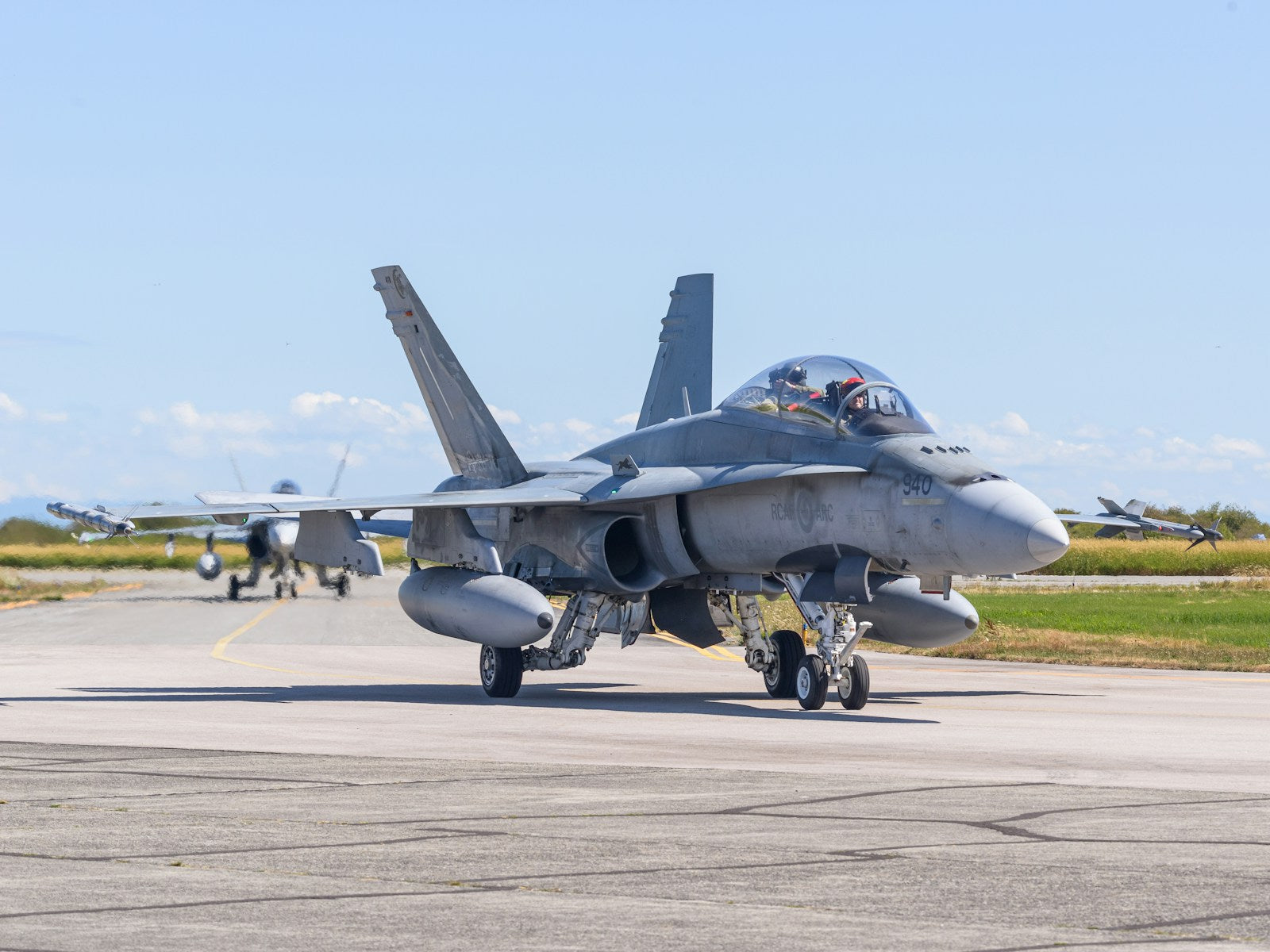 Why Fighter Pilots Could Not Wear Contact Lenses Until 1989