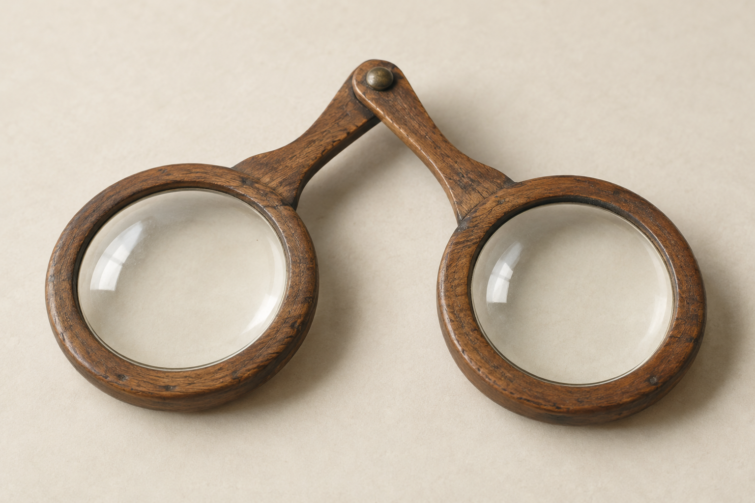 ¿Las gafas tuvieron patillas desde el principio?